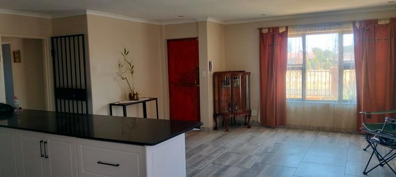 To Let 4 Bedroom Property for Rent in St Dumas Western Cape